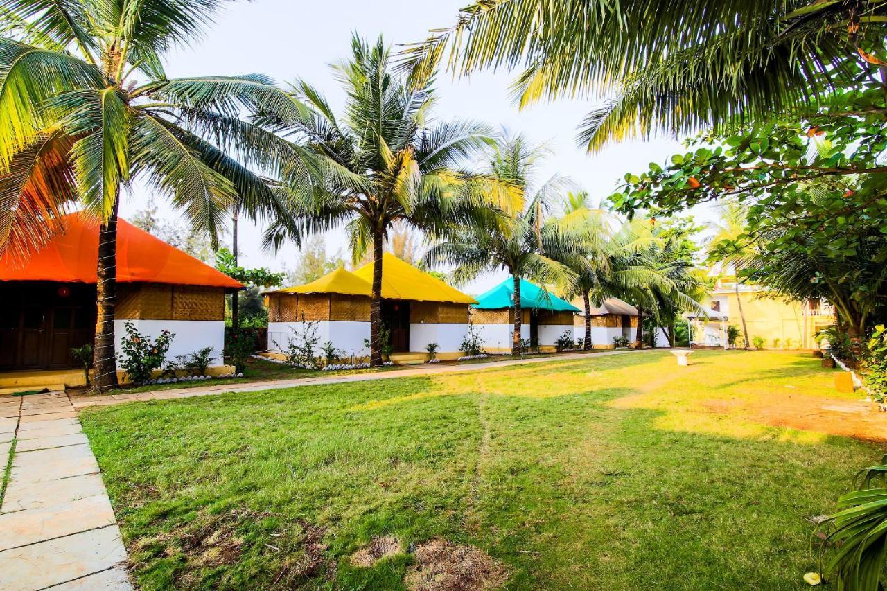 Oyo Flagship 19362 Sai Coco Resort Morjim Kültér fotó